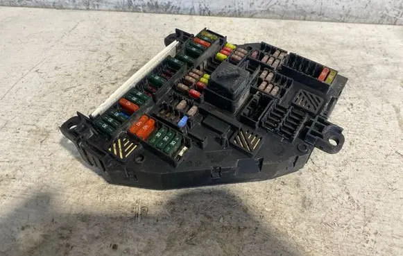 BMW 5 F10 F11 Fuse module 9252812 150312 317033452
