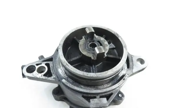 BMW 5 E39 Vacuum pump 2249939