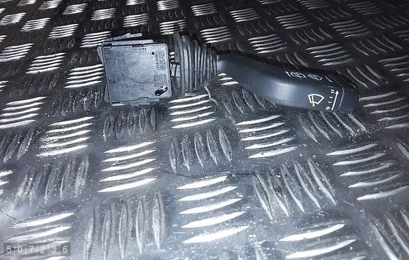Opel Corsa C Wiper switch 09185413