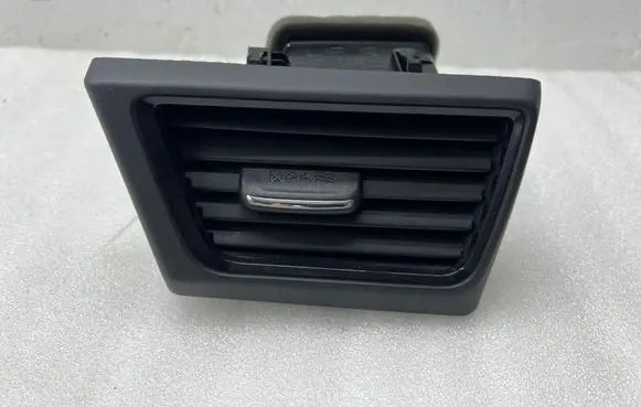 Nissan Leaf II (ZE1) Dashboard side air vent grill/cover trim 687615SK0B