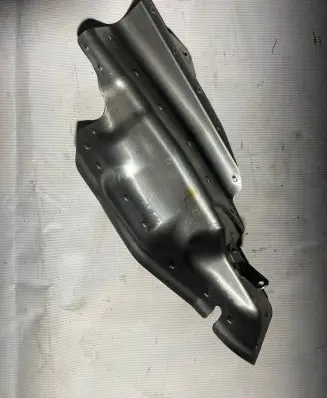 BMW 6 E63 E64 Heat shield in engine bay 7835887