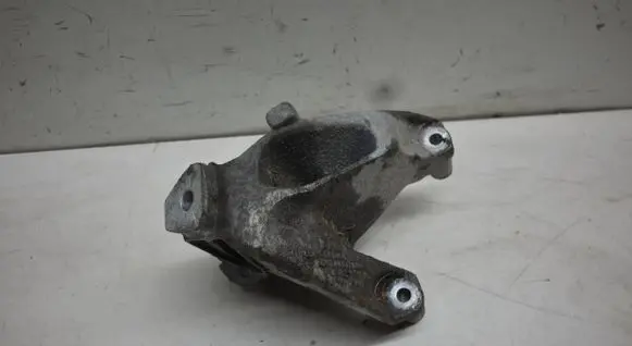 Audi A6 S6 C7 4G Engine mounting bracket 4G0199307M