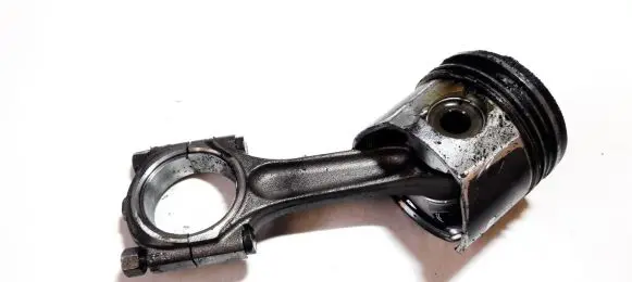 Citroen Xsara Piston with connecting rod