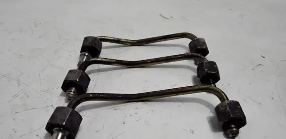 Audi A6 S6 C6 4F Fuel injector supply line/pipe 06006