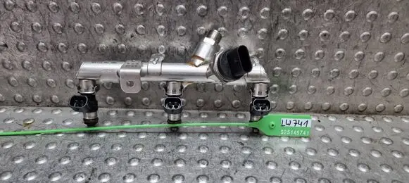Volkswagen Golf VII Fuel main line pipe S25145741 03C906039B 04C133317R
