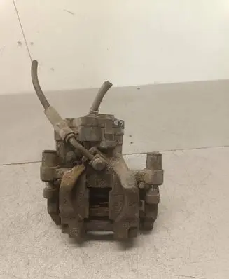Rear brake caliper