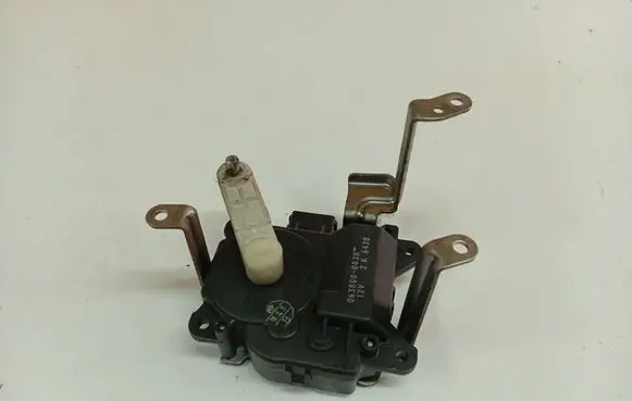 Subaru Legacy Air flap motor/actuator 0638000030