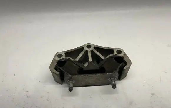 Ford Mustang VI Gearbox mount FR3C7E373A