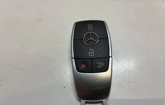 Mercedes-Benz B W247 Ignition key/card A2479054703