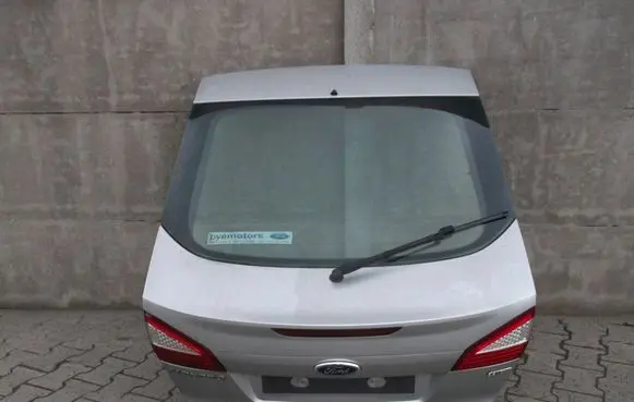 Ford Mondeo MK IV Tailgate/trunk/boot lid