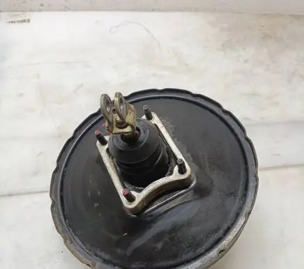 Opel Frontera B Brake booster 97178947