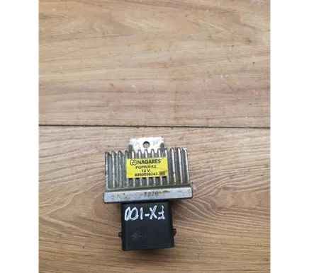 Renault Megane III Glow plug pre-heat relay FGPR812 8200859243