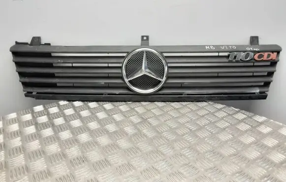 Mercedes-Benz Vito Viano W639 Front grill A6388880415