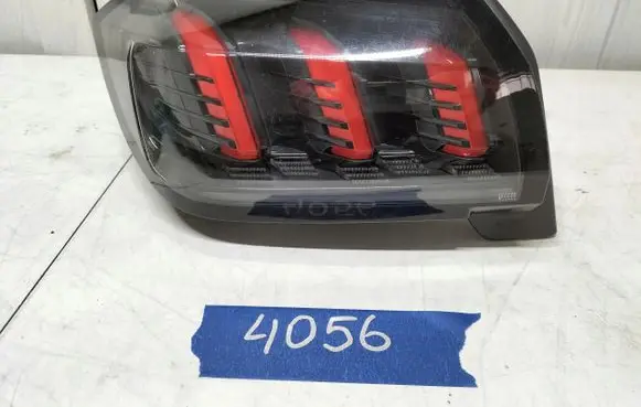 Peugeot 208 II Rear/tail lights 9823216880