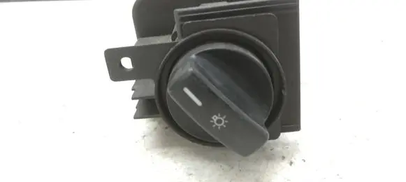 Mercedes-Benz A W169 Light switch 1695451304 0576626 32220301