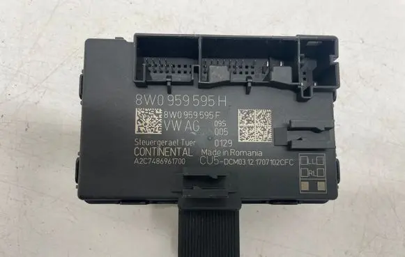Audi A5 Door control unit/module 8W0959595H