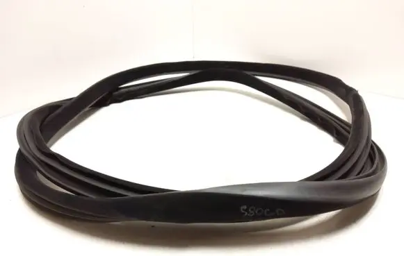 Volvo S80 Rubber seal rear door 