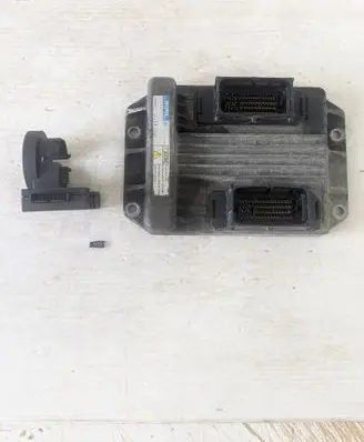Engine ECU kit and lock set