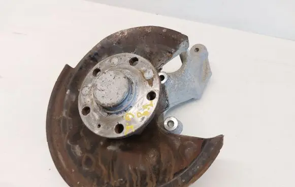 Volkswagen Tiguan Rear wheel hub