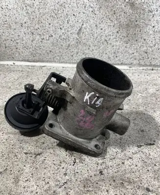 Nissan X-Trail T30 Throttle valve 35100