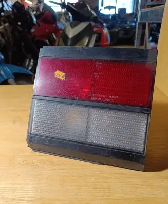 Volkswagen PASSAT B3 Tailgate rear/tail lights 333945107