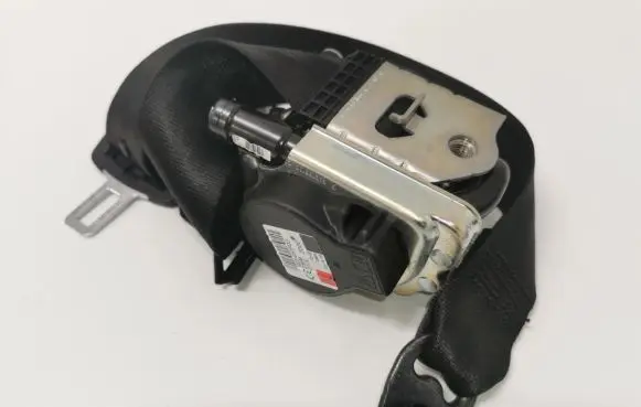Jaguar XE Front seatbelt GX73611B09AC8PVJ