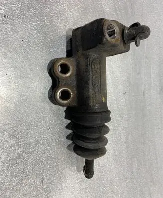 Hyundai i30 Clutch slave cylinder 