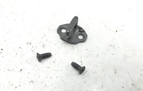 BMW 2 Active Tourer U06 Front door lock loop/hook striker 7446788