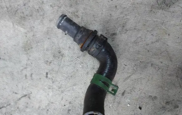 Ford Galaxy Engine coolant pipe/hose 3399