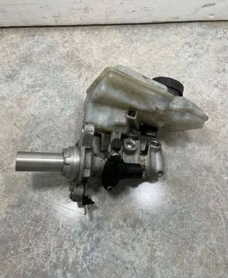 Volkswagen Golf VII Master brake cylinder 5Q1611301D