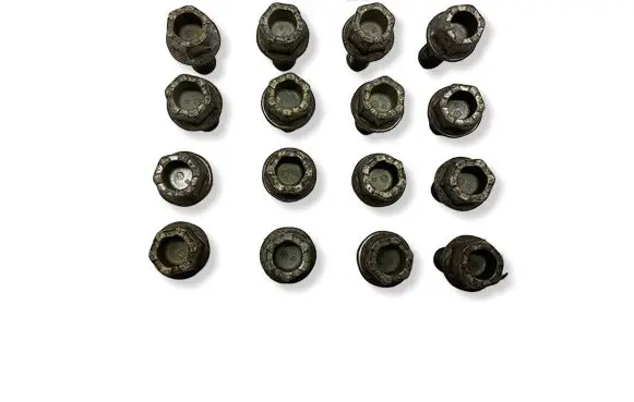 Volkswagen Polo III 6N 6N2 6NF Anti-theft wheel nuts and lock 