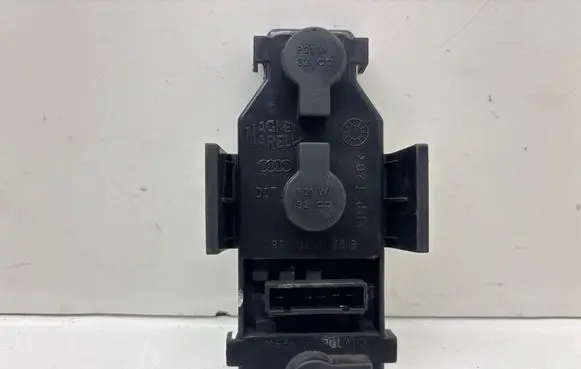 Audi A6 S6 C5 4B Tail light bulb cover holder 38890751