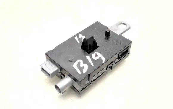 Volvo V60 Aerial antenna amplifier 7CP118C847CA 30761696