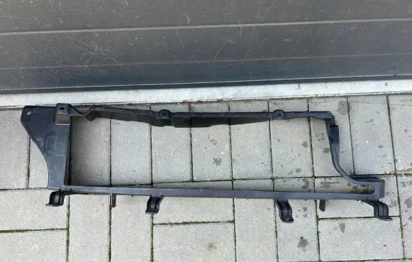 Mercedes-Benz G W463 2nd Gen Intercooler air guide/duct channel