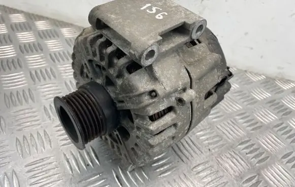 Mercedes-Benz E W212 Generator/alternator A0141543302 FG18S032 2605702B