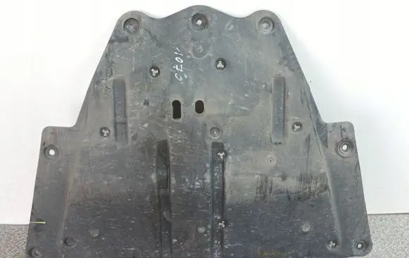 Dacia Sandero III Engine splash shield/under tray
