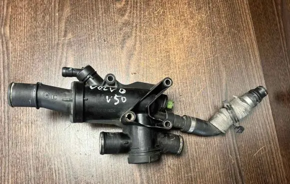Volvo S40 Thermostat housing 9656182980