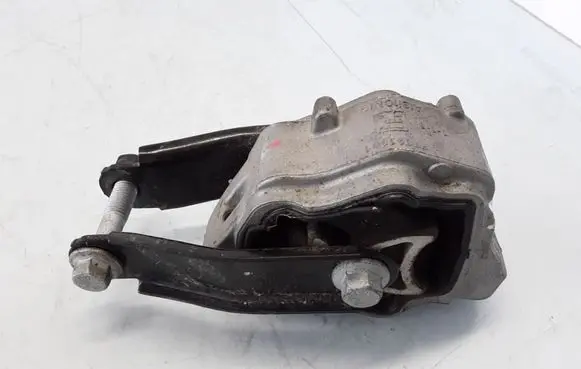 Volvo XC60 Engine mount bracket 31330138