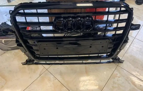 Audi Q5 SQ5 Front bumper upper radiator grill 8R0853651AF