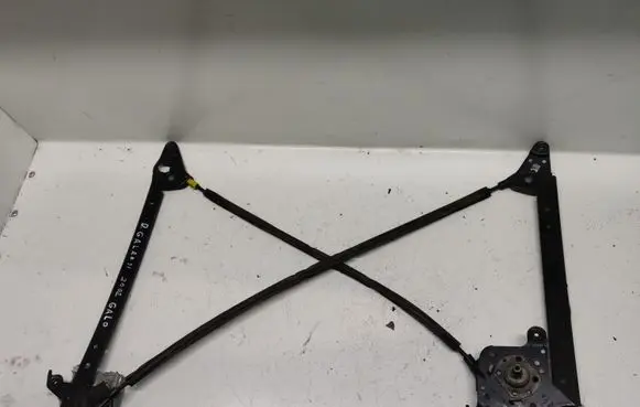 Rear door manual window regulator