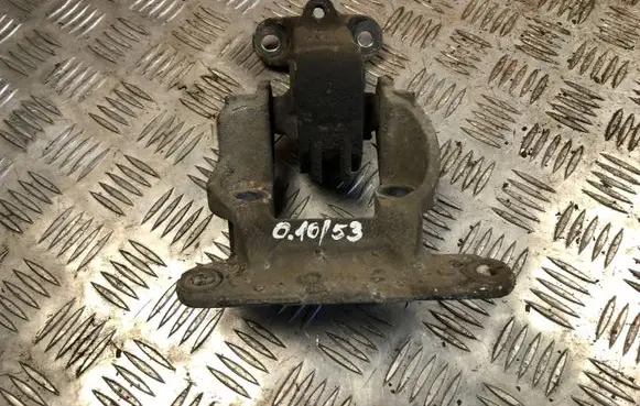 Subaru Outback Engine mounting bracket