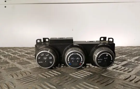 Nissan Murano Z50 Climate control unit 27500CC000