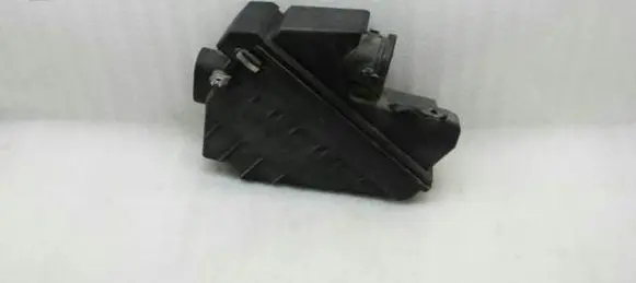 Mercedes-Benz S W140 Air filter box A1200901101