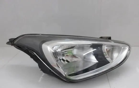 Hyundai i10 Headlight/headlamp 92102B9000