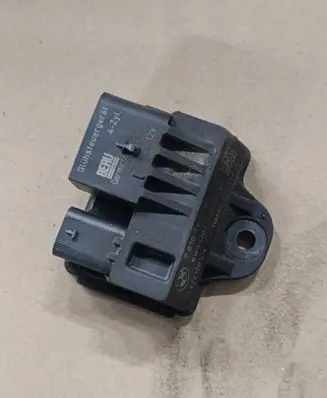 Glow plug pre-heat relay