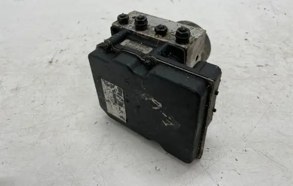 BMW 5 E60 E61 ABS Pump 6758743