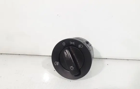 Volkswagen PASSAT B6 Light switch