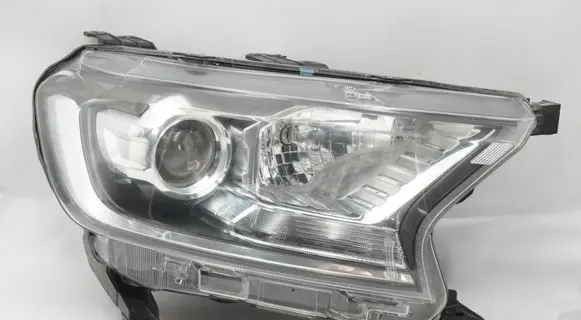 Ford Ranger Headlight/headlamp 13W029