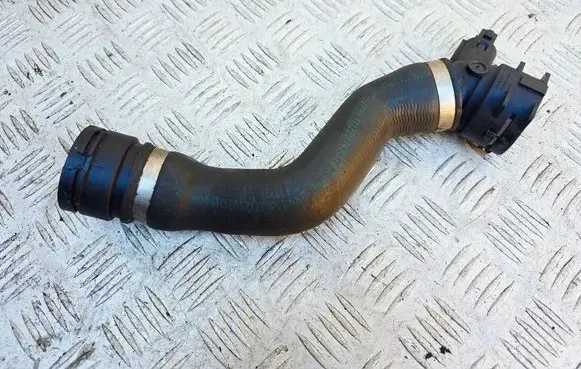 BMW 1 E81 E87 Engine coolant pipe/hose 7526391 17127526391 7525642