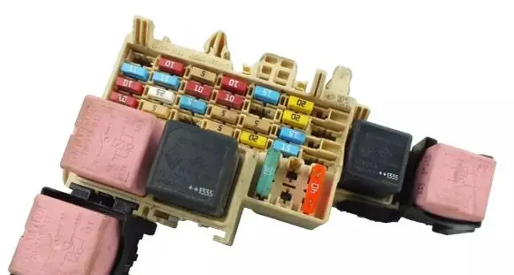Mercedes-Benz Citan W415 Fuse box set 8200574970